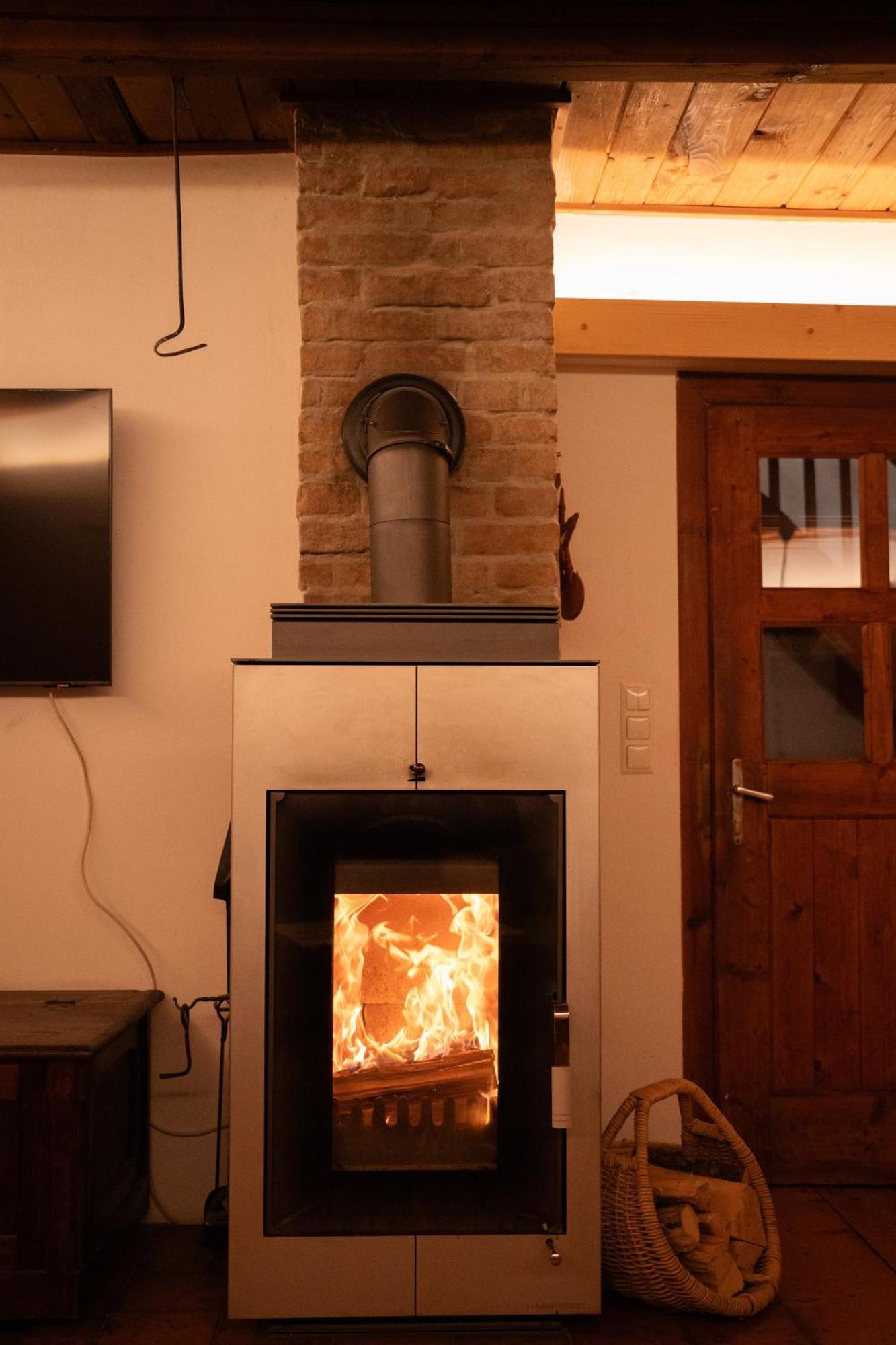 Gregor'S Ferienhaus Im Wald Edelschrott 外观 照片