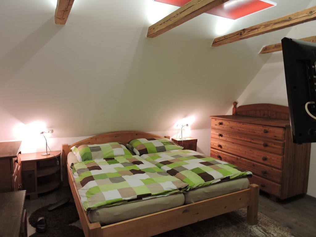 Gregor'S Ferienhaus Im Wald Edelschrott 外观 照片
