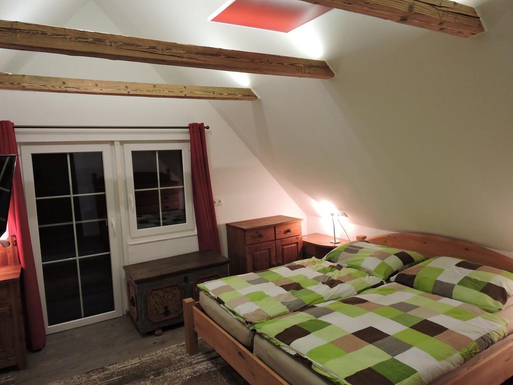 Gregor'S Ferienhaus Im Wald Edelschrott 外观 照片